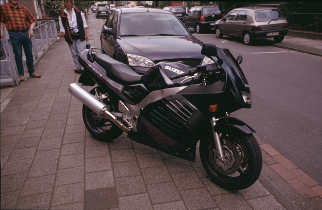 Susi_RF900R-01