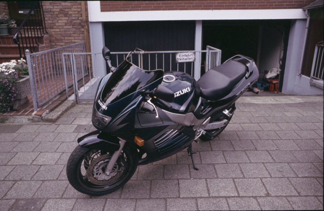 Susi_RF900R-02